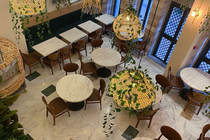 Dining 74 of 86