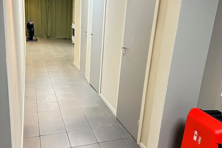 Room 68 of 82