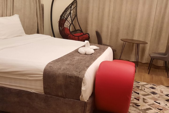 Room 8 of 17