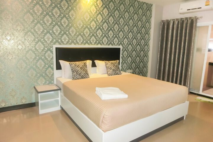 Room 16 of 21