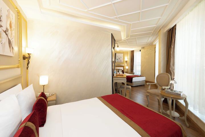 Room 15 of 84