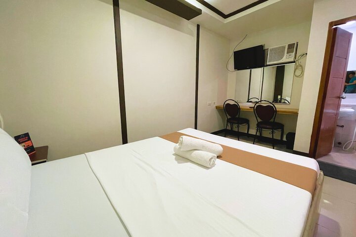 Room 2 of 7
