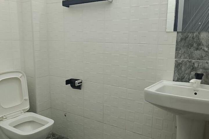 Room 16 of 31