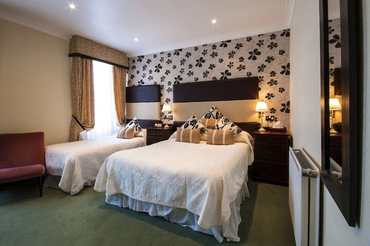 Room 14 of 40