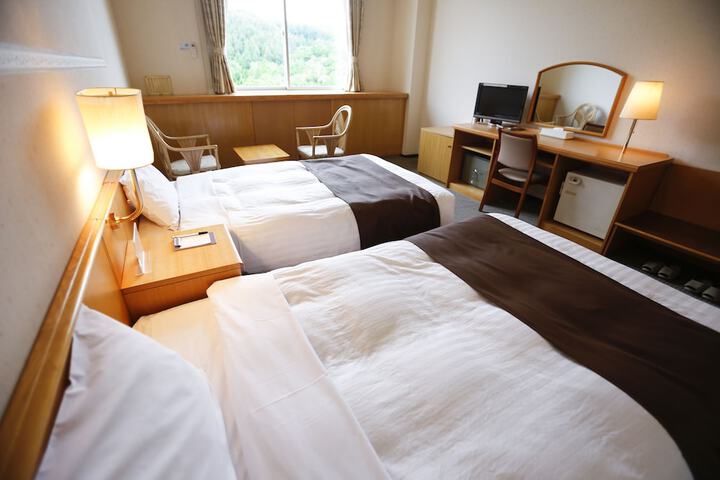 Room 11 of 39