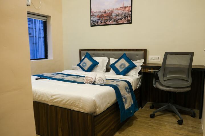 Room 5 of 23