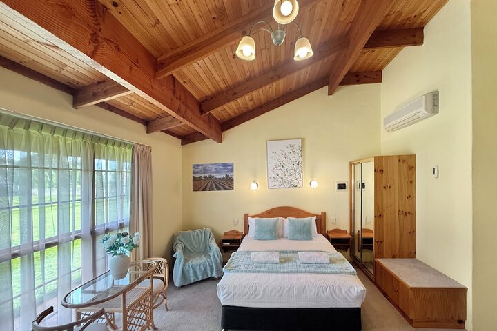 Room 5 of 42