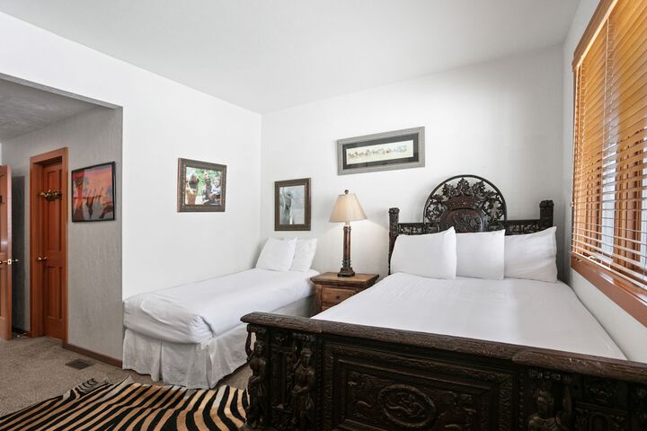 Room 41 of 364