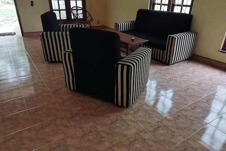 Room 35 of 151