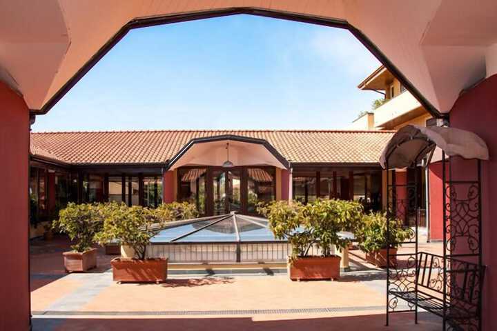 Hotel 2 of 28