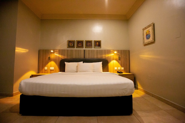 Room 14 of 29