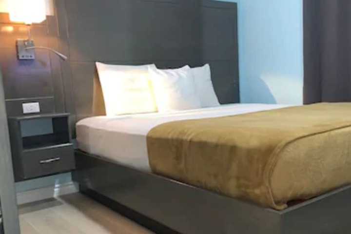 Room 10 of 54