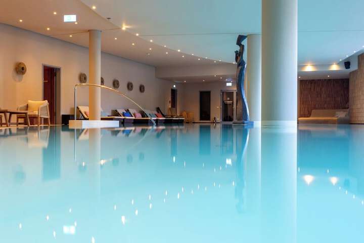 Pool 130 of 159
