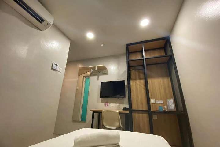 Room 18 of 41