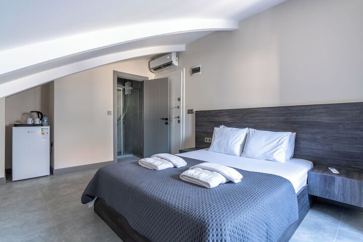 Room 74 of 150