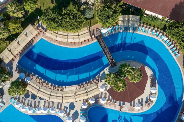 Pool 73 of 176