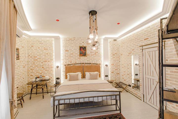 Room 7 of 41