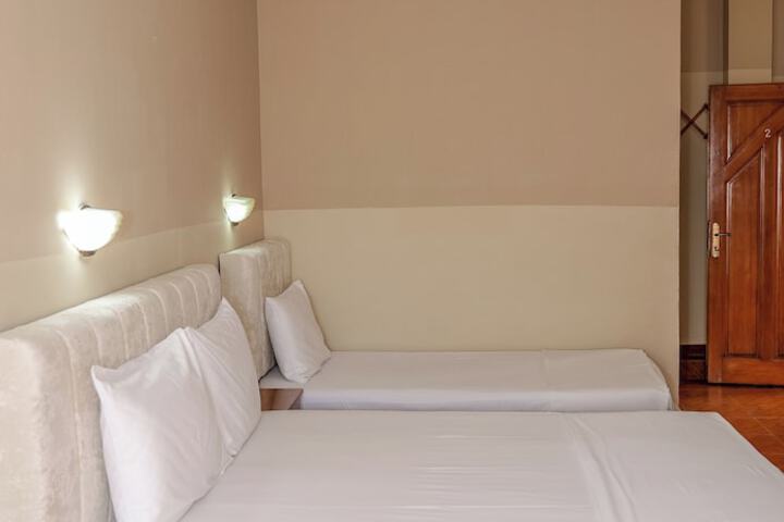 Room 16 of 85