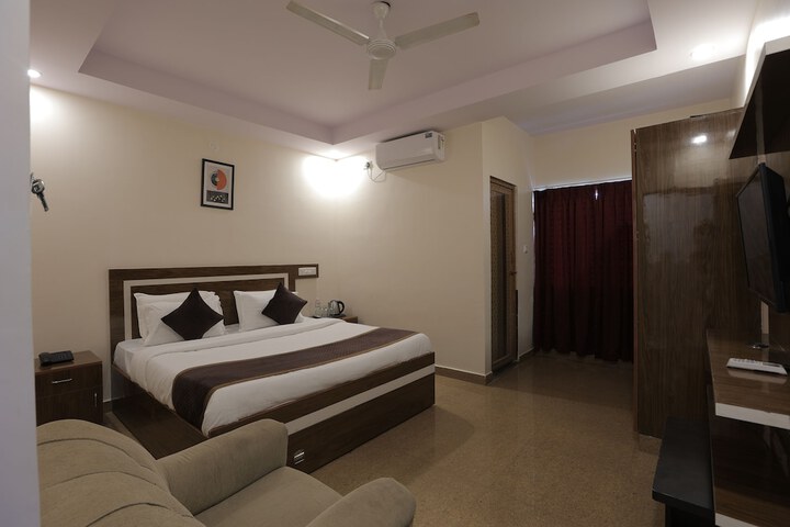 Room 28 of 52
