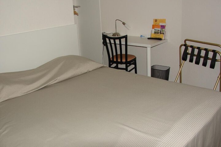 Room 14 of 43