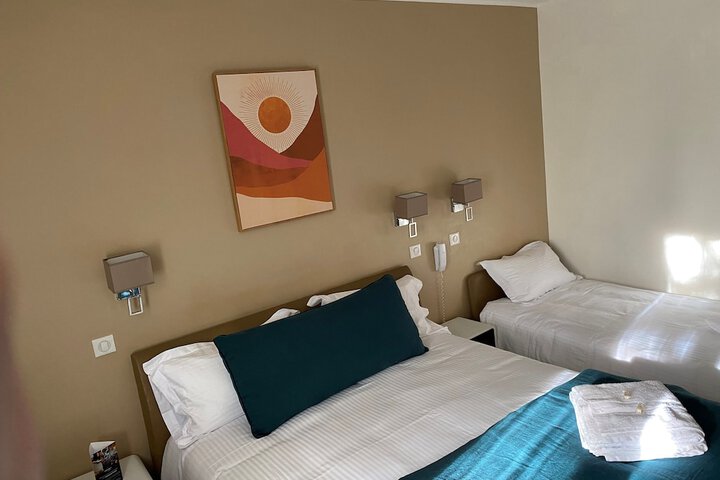 Room 28 of 53