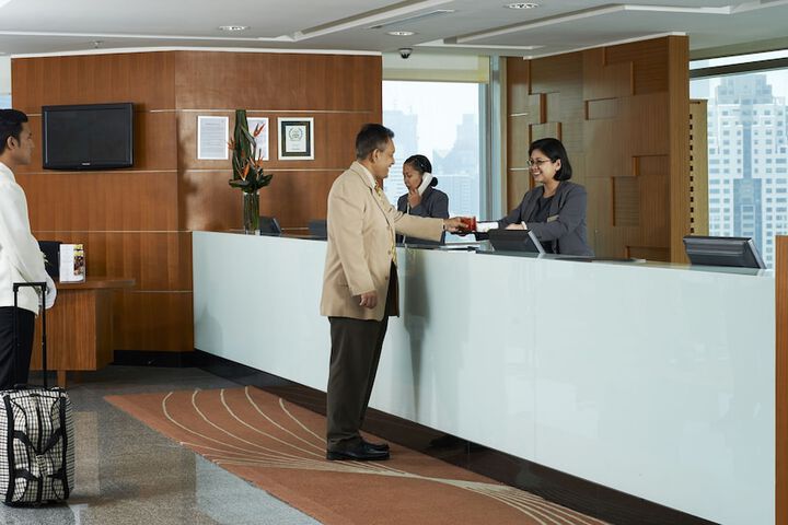 Entrance & Lobby