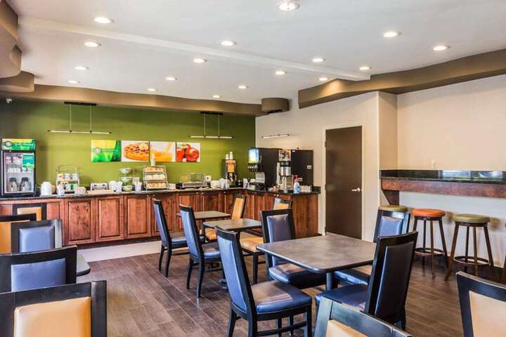 Breakfast/Coffee Service 4 of 23