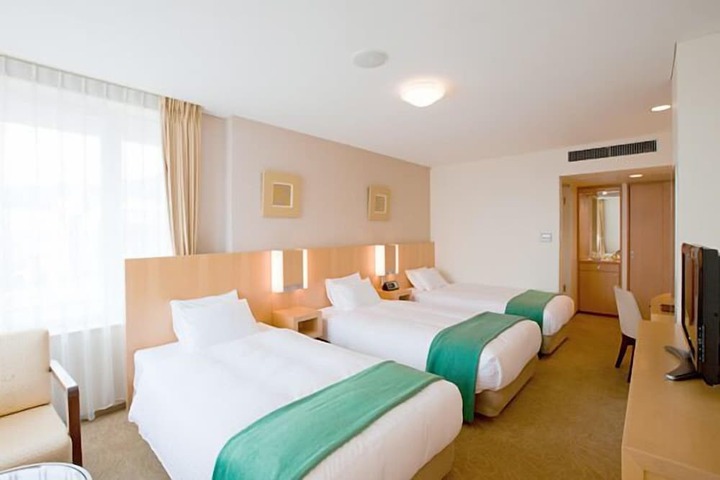 Room 8 of 39
