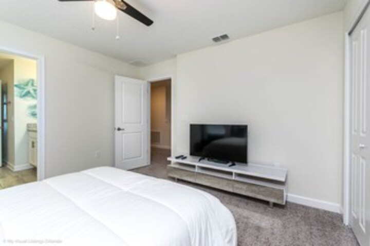 Room 38 of 53
