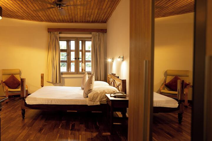 Room 4 of 11