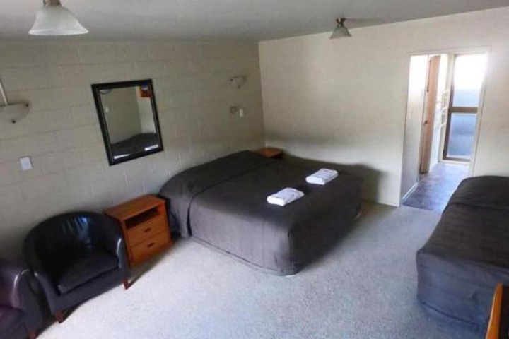 Room 13 of 155