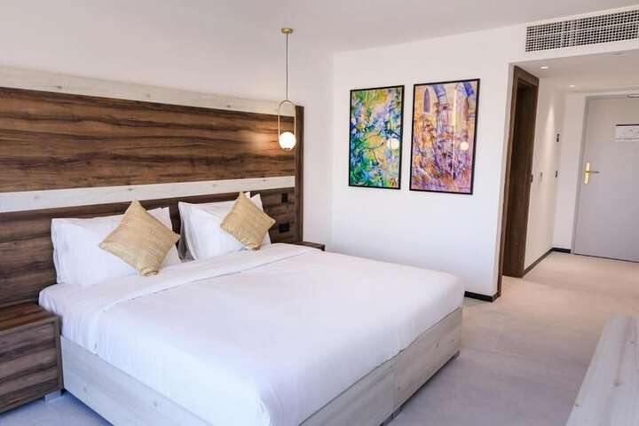 Room 2 of 18