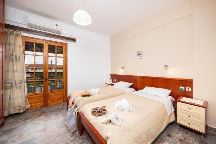 Room 9 of 73
