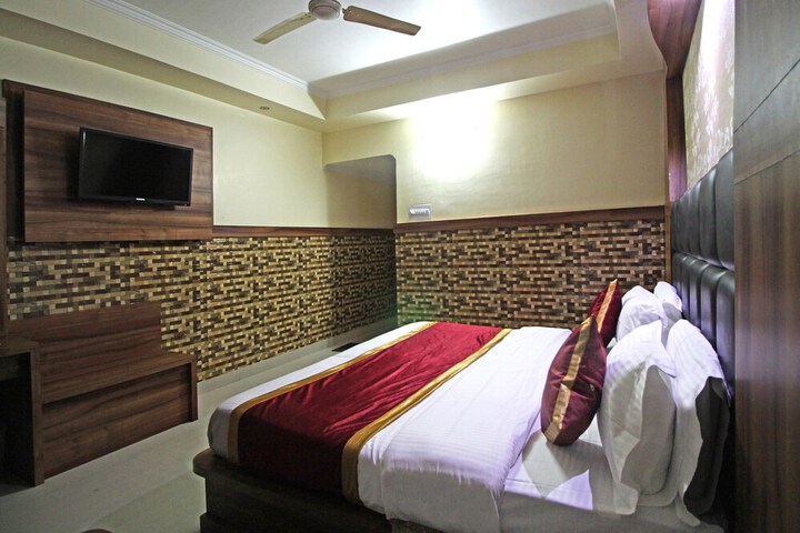 Room 7 of 61