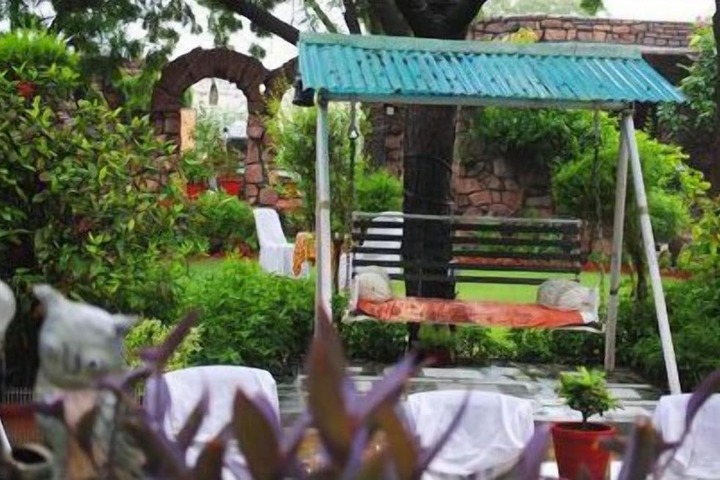 Hotel Entry