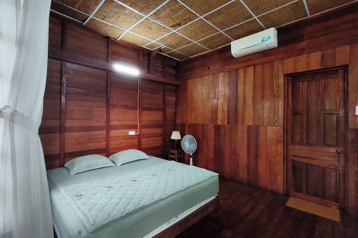 Room 17 of 98