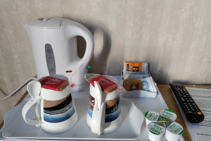 Breakfast/Coffee Service 18 of 36