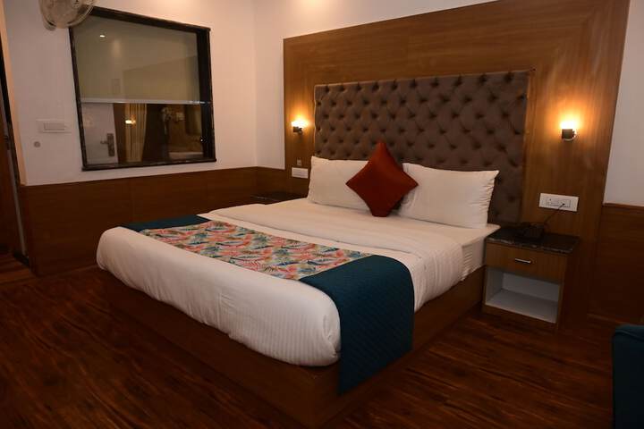 Room 7 of 24