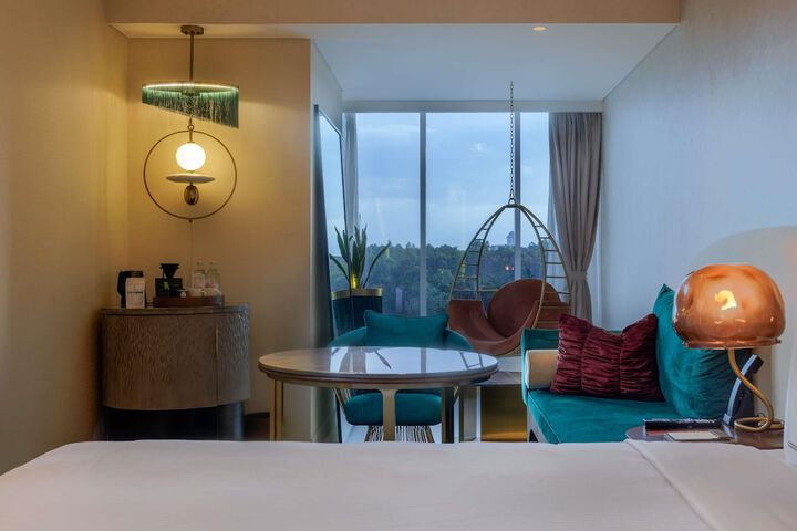 Room 28 of 126