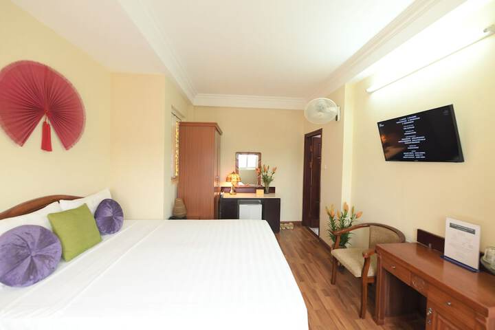 Room 5 of 30