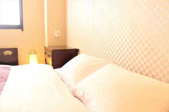 Room 16 of 65