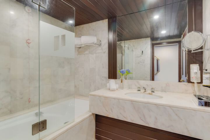 Bathroom Interior Photo