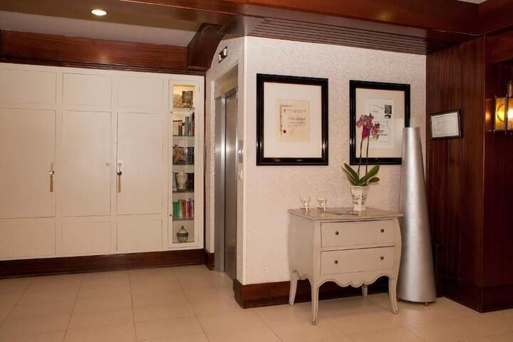 Room 8 of 26