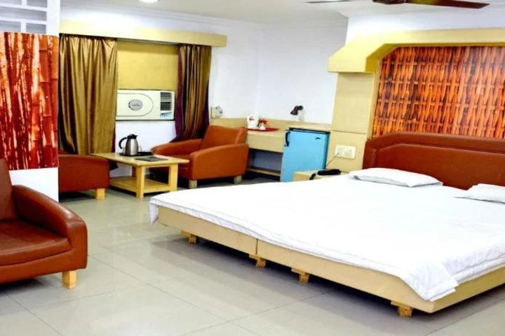 Room 3 of 5