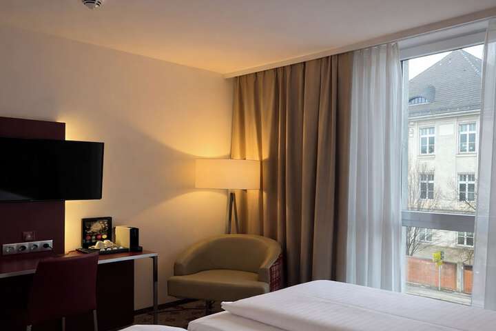 Room 8 of 29