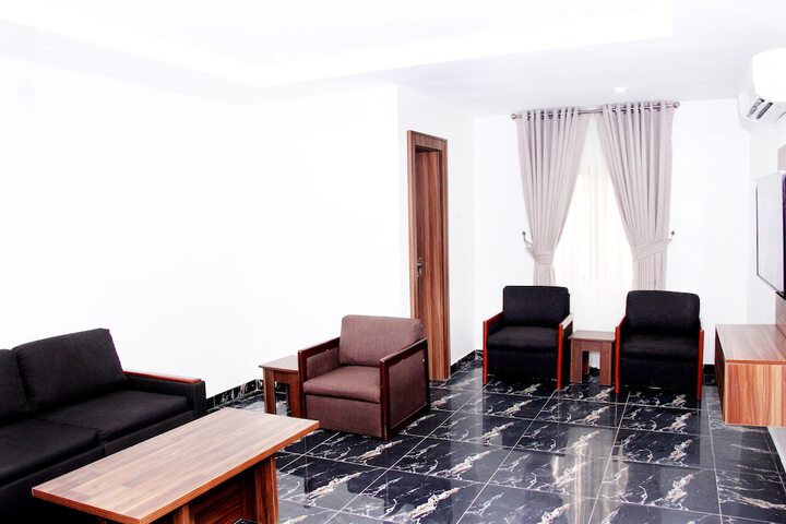Room 17 of 23