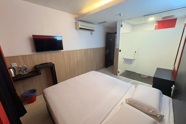 Room 5 of 21