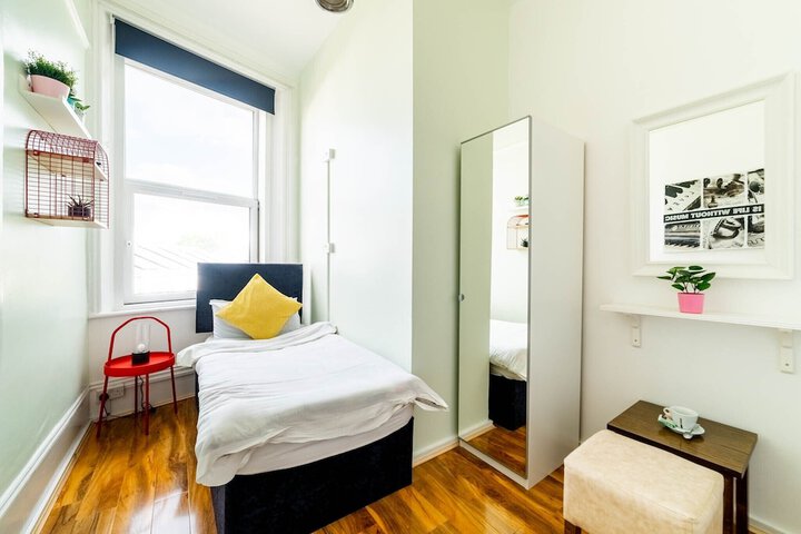 Room 22 of 75
