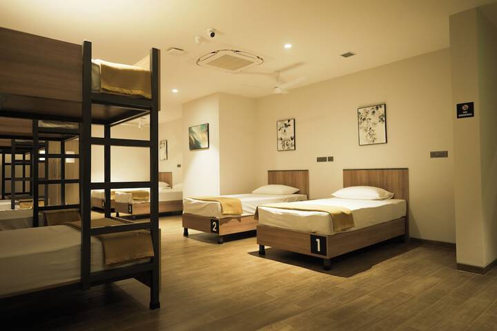 Room 11 of 26