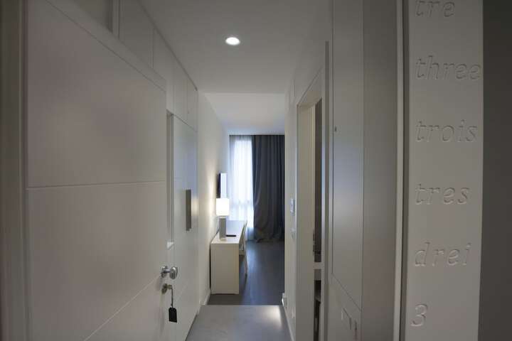 Room 2 of 30